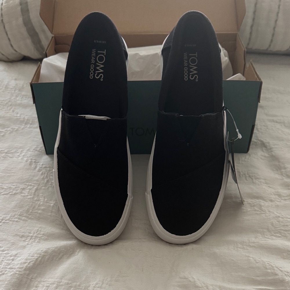 TOMS Women's Black and White Alp Fenix platform slip on Sneakers